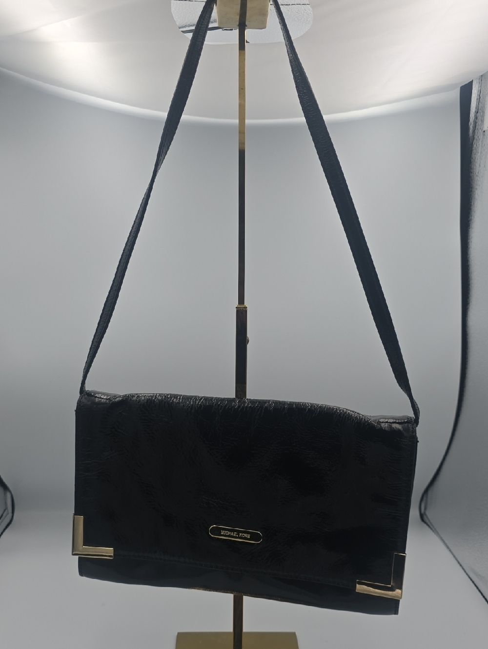Michael Kors Black Patent Leather Med Shoulder/Large Clutch W/ Gold (EUC)✨️🖤✨️